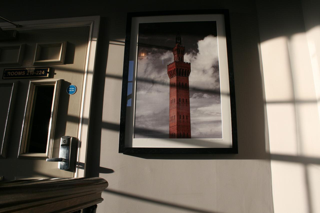 The Yarborough Hotel Wetherspoon Grimsby Exterior photo